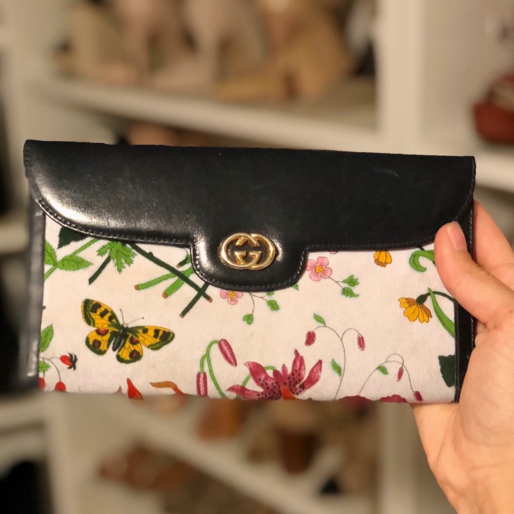 Vintage Gucci flora wallet